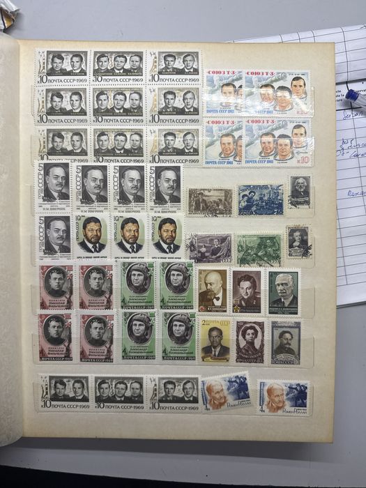 Vand 4 albume clasoare