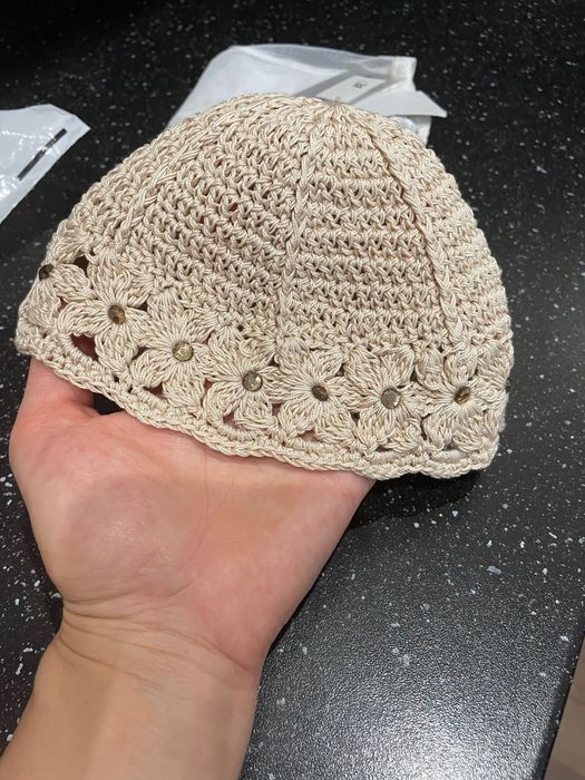 Бебешки шапки и клинче