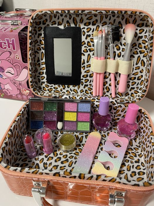 Детско куфарче / чанта - козметичен комплект - Stitch, с гримове