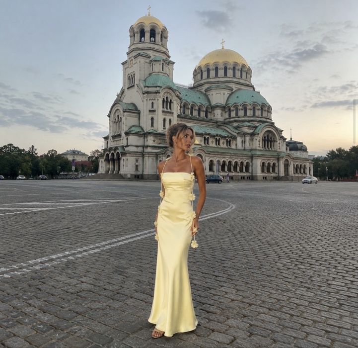 Страхотни дамски моделчега