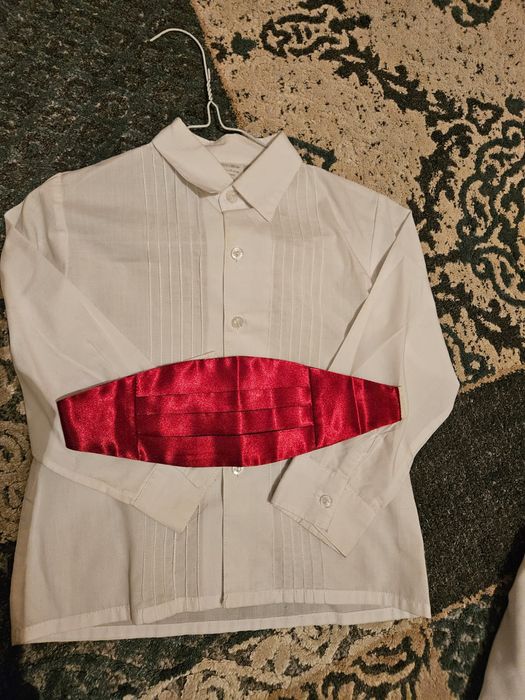 Продается костюм на 3-6лет