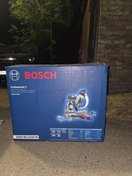 Торцовочная пила Bosch GCM 12 GDL