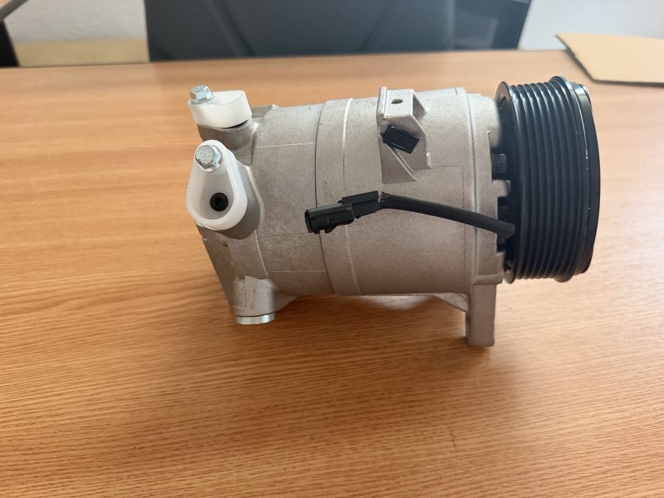 Compresor de climatizare auto ( pentru aer conditionat )