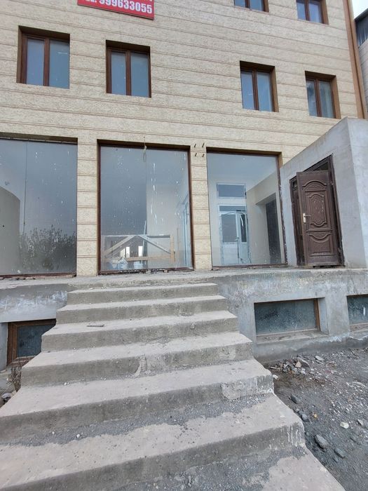 Нотурар бино сотилади