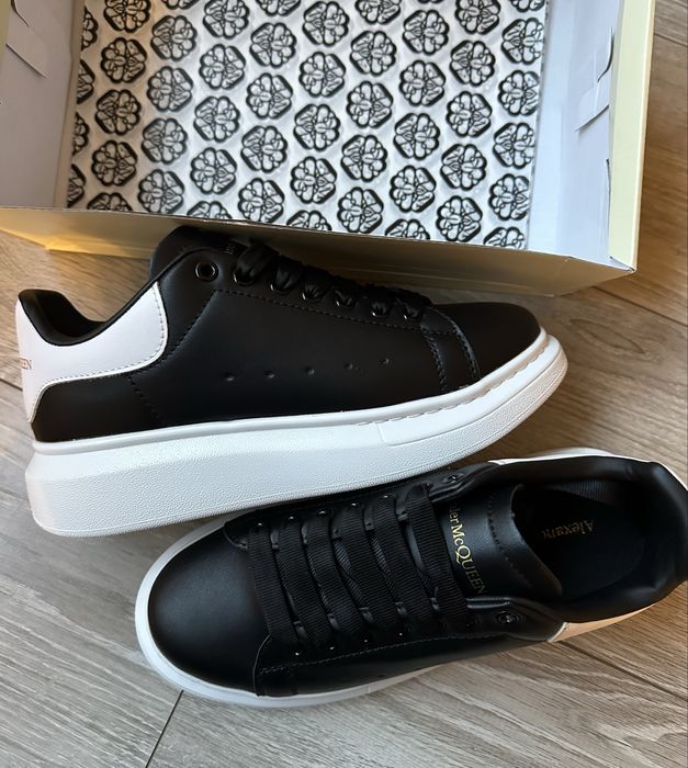Чисто нови сникърси Alexander Mcqueen