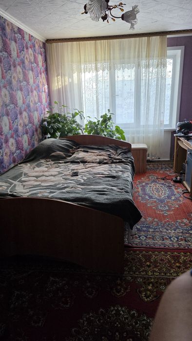 Продам 4 комнатую квартиру