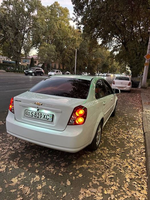 Lacetti jentra arenda vikubga 1.500$ blan