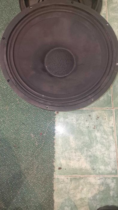 Бас говорители-18 инча