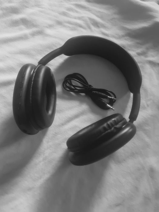Прдам Наушники в идеале