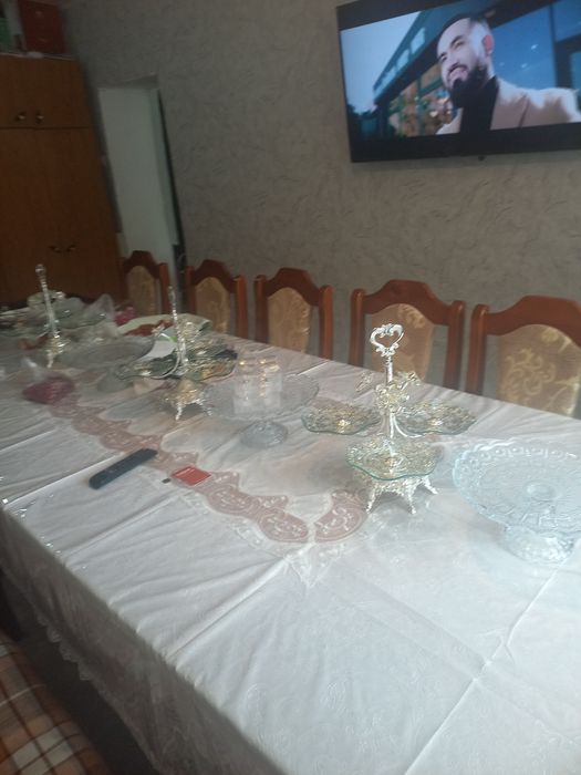 Продам стол гостевои длина 3 метр