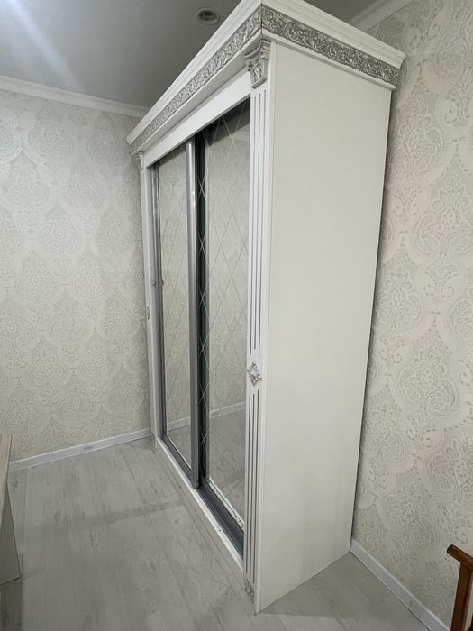 Шкаф - купе отличное состояние