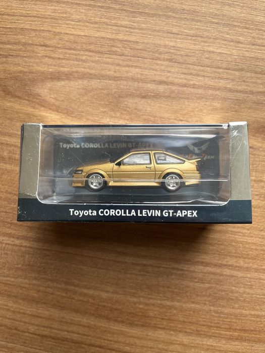 Die Cast Team Toyota Corolla 1:64 Levin GT-APEX
