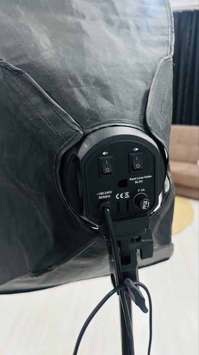 Продам софтбокс со штативом, постоянный свет