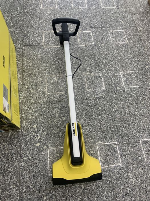 Perie de curatat terasa Karcher PCL 3-18