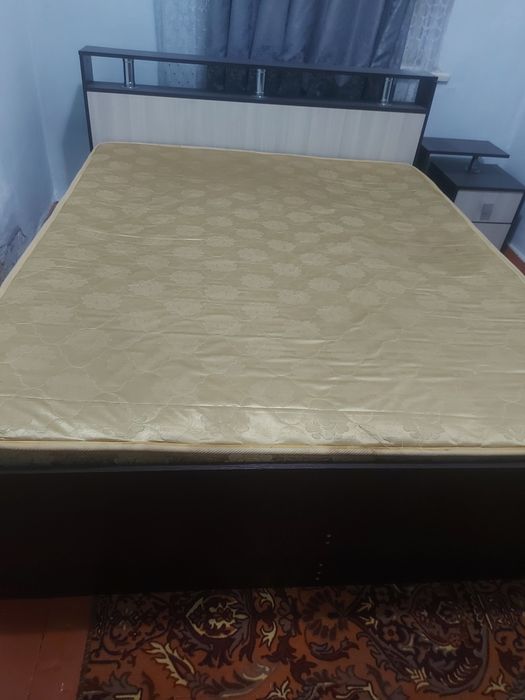 Спальный гарнитур б/у