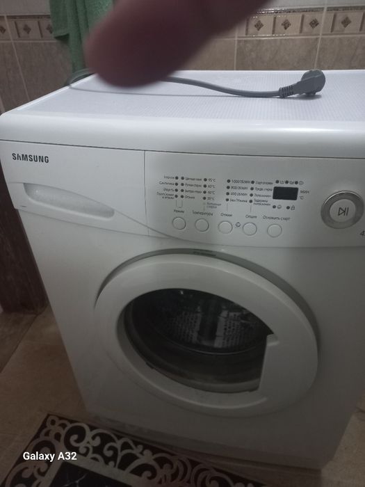 Продам стиральную машину