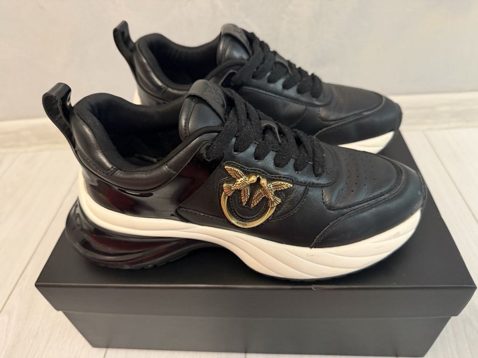 Дамски кецове Pinko