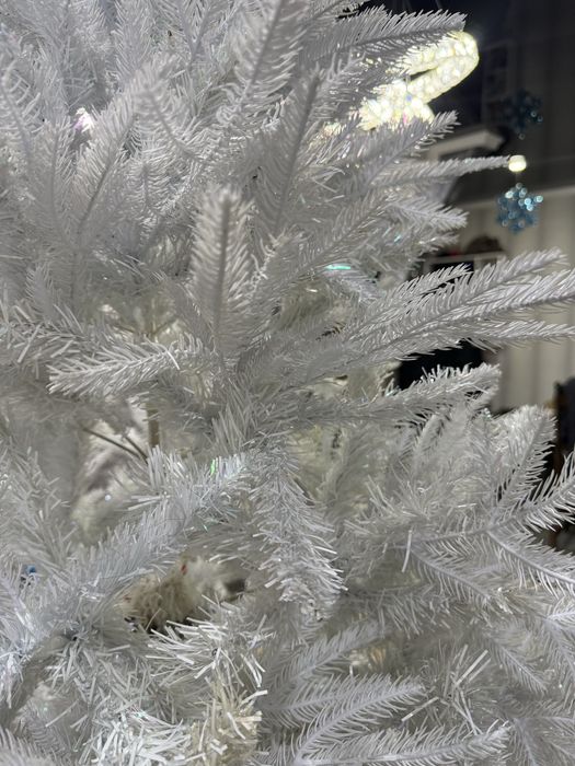 Продам елку искусственную