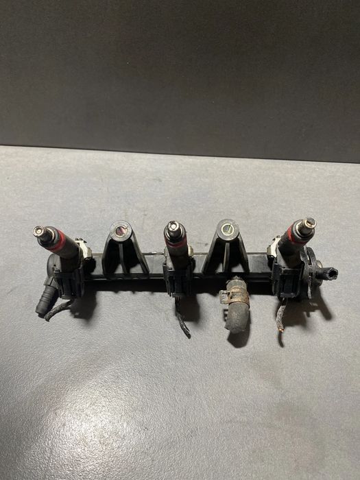 Rampa cu injectoare 03D133319C Skoda Fabia 2004 1.2 MT (54 hp)