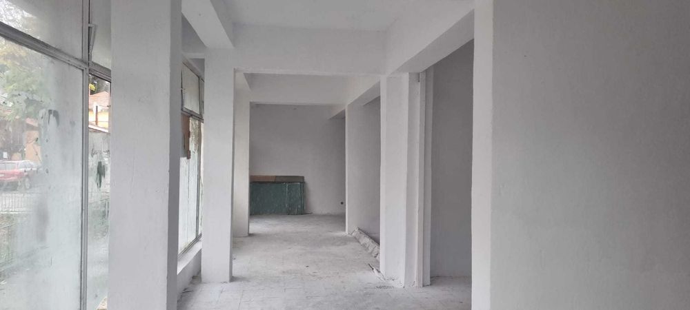 Spatii comerciale  in Nucet  langa Vartop Arieseni, 190, 190,60,80  mp