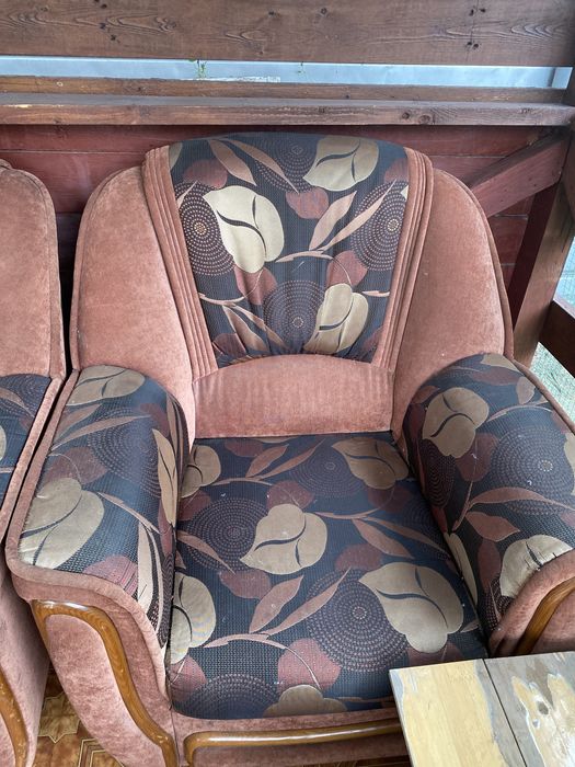 Продам диван раскладной и кресло