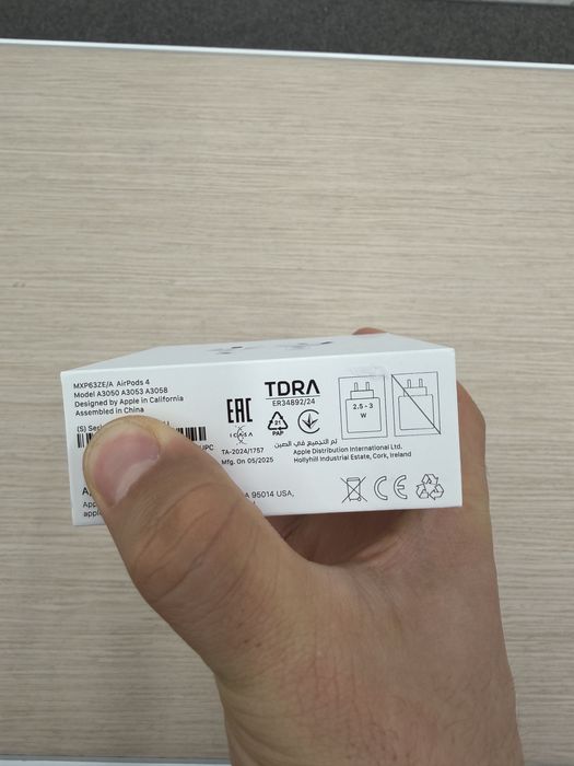 Продам Airpods 4