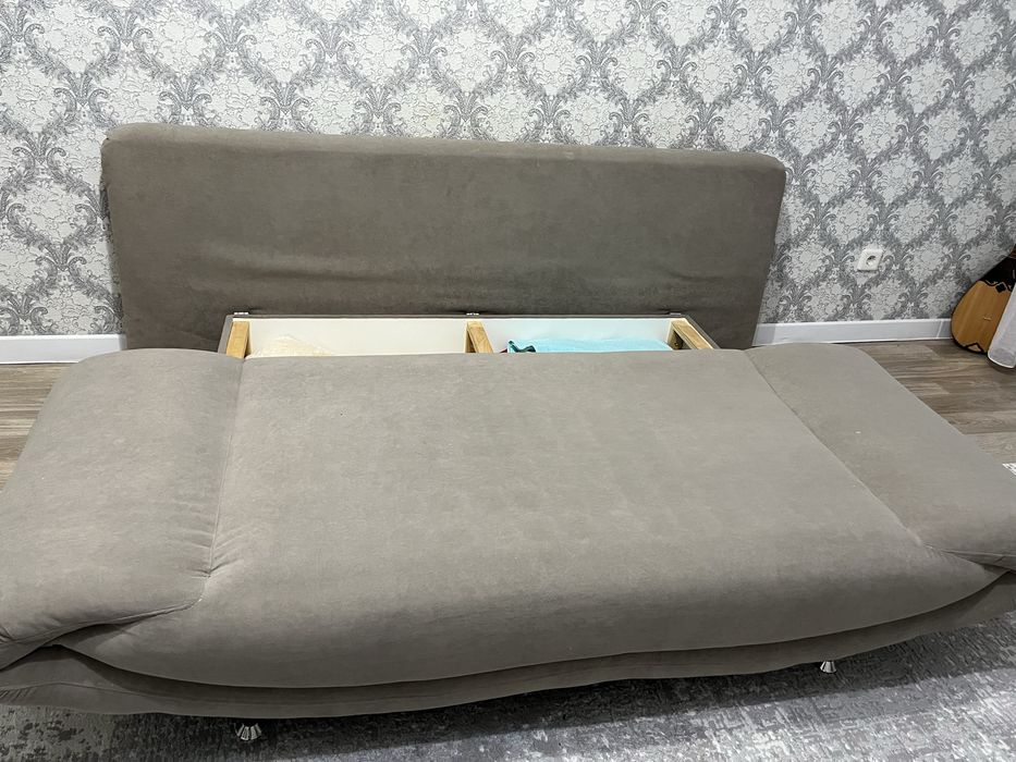 Диван,мебель в хорошом состоянии