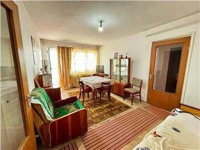 Vânzare apartament cu două camere, zona Vest