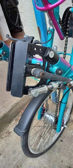 (bicicletă de mână) utilizat de persoanele cu dizabilități
