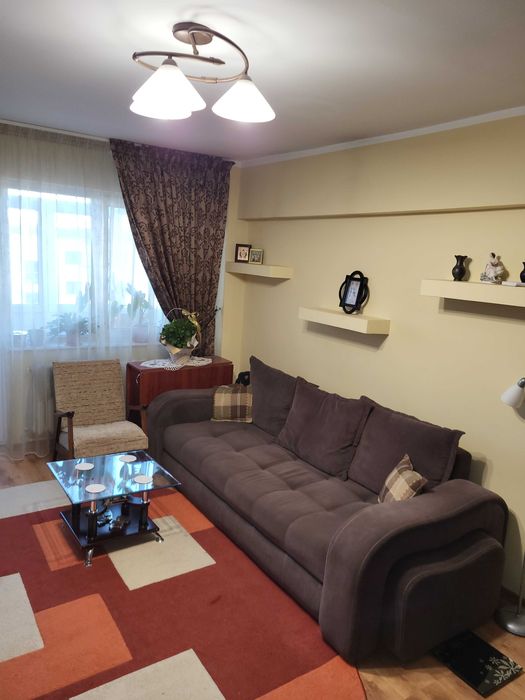 Închiriez apartament 2 camere SD