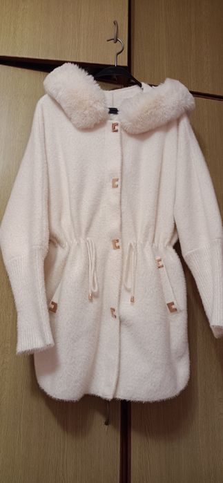 Дебела пухкава жилетка с цип