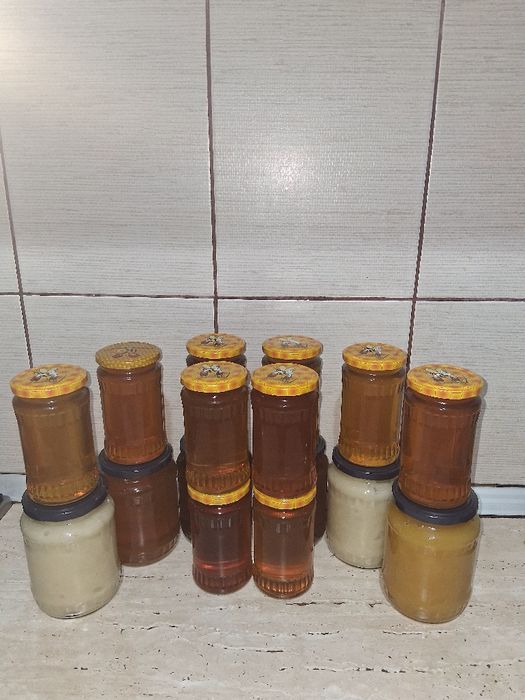 Vând miere de albine 30 kg