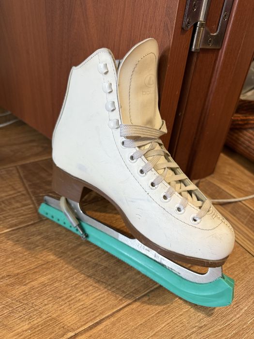 Продам коньки детские