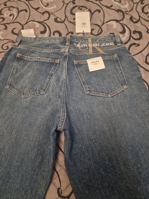 Дънки Calvin Klein