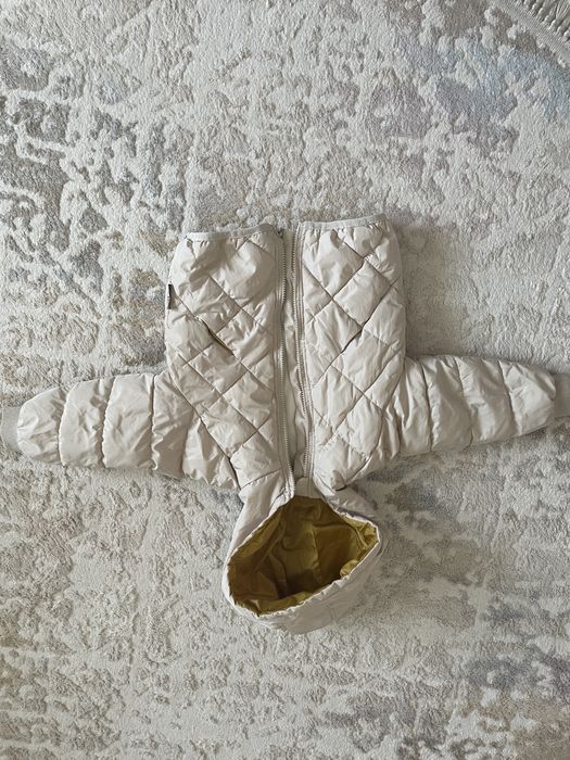 Продам куртку-жилетку (двойка) для девочки.