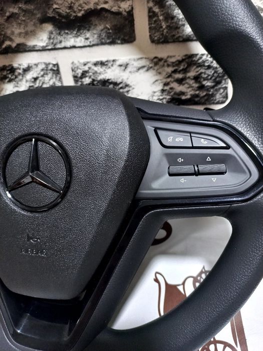 Mercedes Rul sotiladi