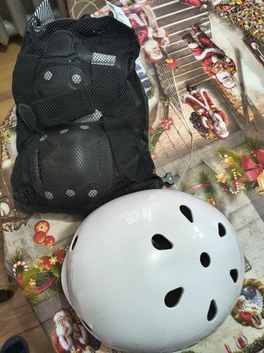 Ролери за дете комплект с каска и наколенници