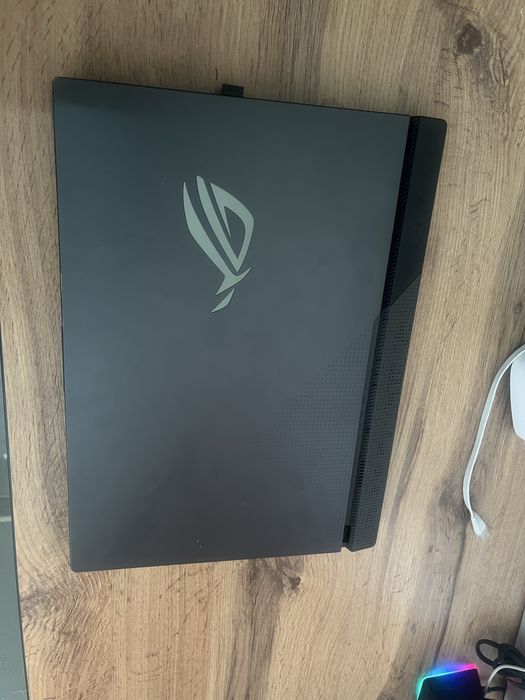Продам ноутбук Asus Rog Strix g513