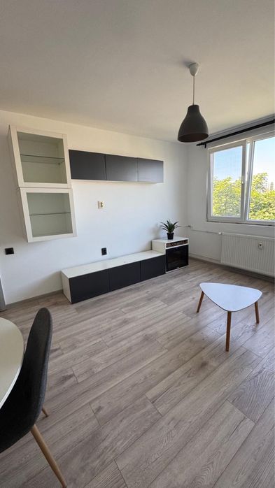 Apartament 3 camere 450 m metrou