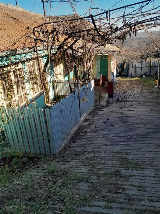 Casa la tara Comuna Malusteni Judetul Vaslui