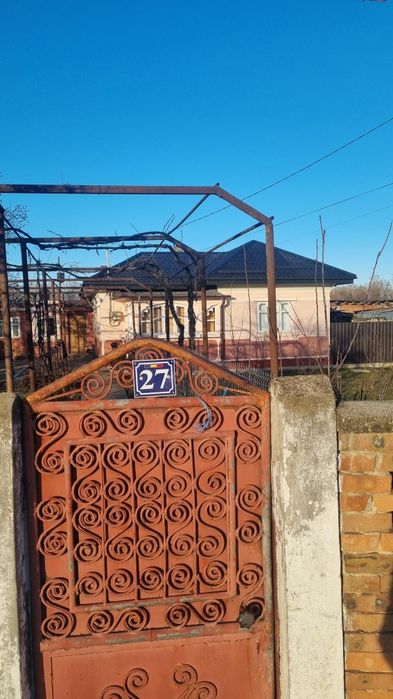 Acoperisuri complete firma montaj complet meseriași reparatii acoperisuri urgente