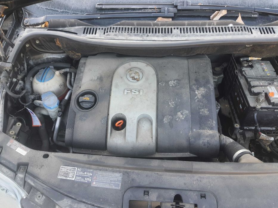 На части! VW Touran 1.6 FSI