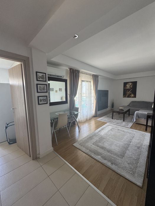 Apartament Spatios 2 camere Cosmopolis