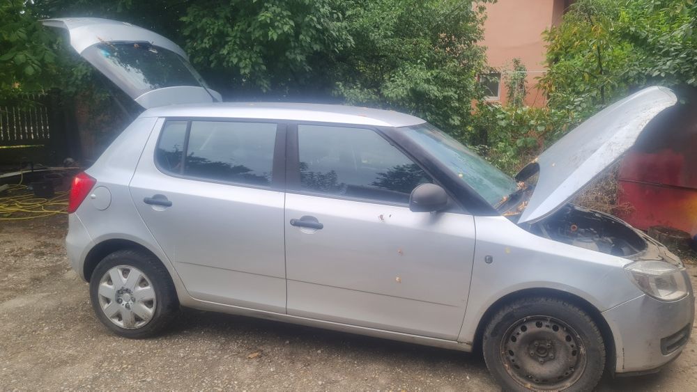 Dezmembrez skoda fabia 2 ,mot 1.6 diesel, 1.2 benzină, 75 cp cod cay,