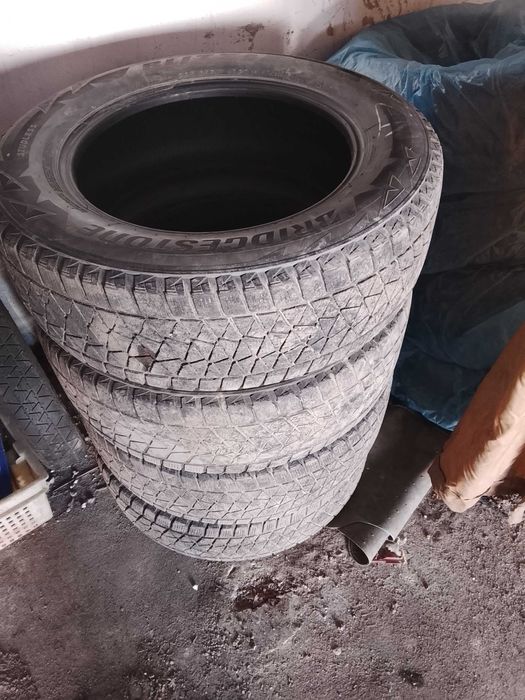 Продам комплект резины бриджстоун