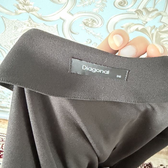 Продам  чёрное  платье