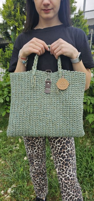 Дамски раници и чанти плетени на една кука