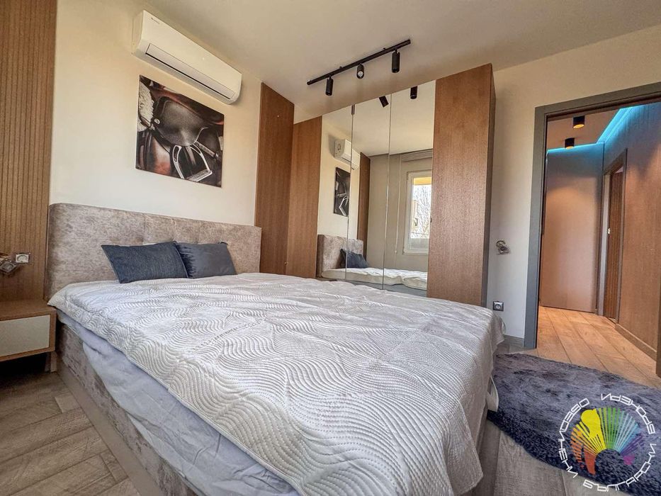 Дава се под наем Двустаен апартамент в Бургас, Център - 52 кв.м за 612 € - Снимка #14