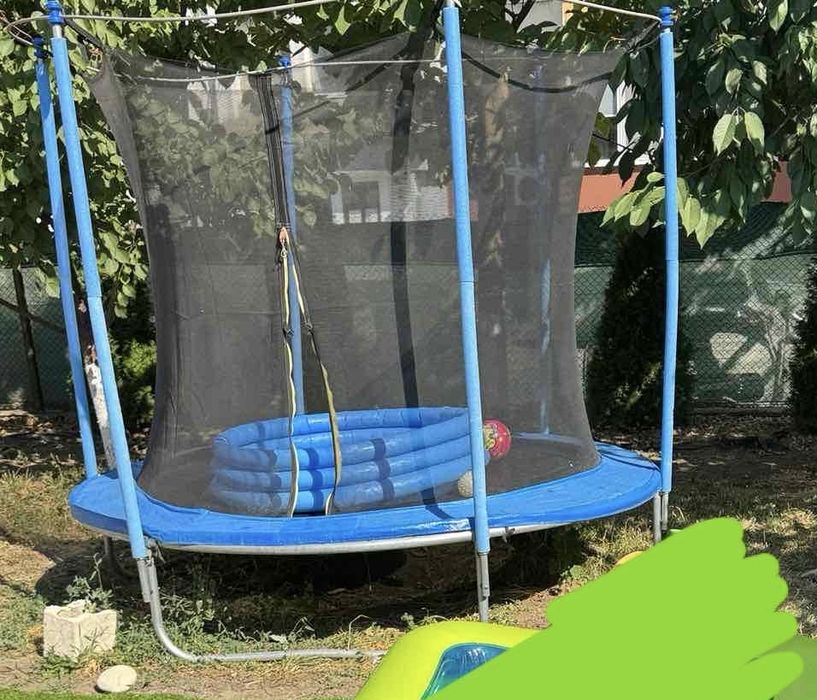 Батут с предпазна мрежа