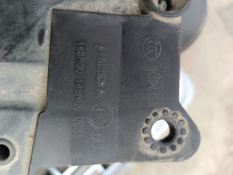 Продам фару на..